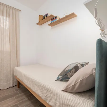070 - Olanda Con Veranda Vista Mare A 5 Minuti Con Piscina Condominiale
