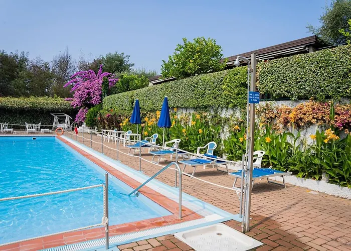 070 - Olanda Con Veranda Vista Mare A 5 Minuti Con Piscina Condominiale セストリ・レヴァンテ