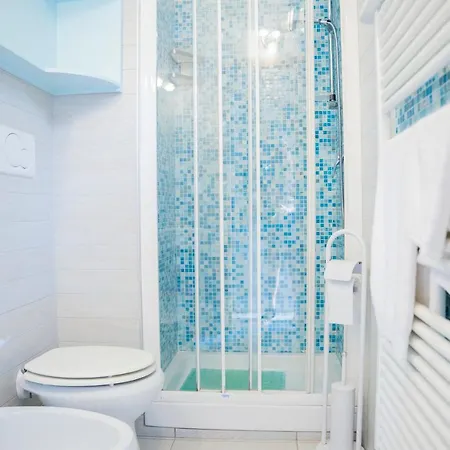 070 - Olanda Con Veranda Vista Mare A 5 Minuti Con Piscina Condominiale * ססטרי לבאנטה