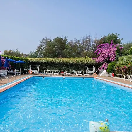 070 - Olanda Con Veranda Vista Mare A 5 Minuti Con Piscina Condominiale *