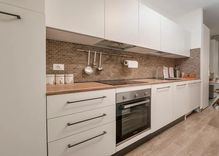 070 - Olanda Con Veranda Vista Mare A 5 Minuti Con Piscina Condominiale شقة